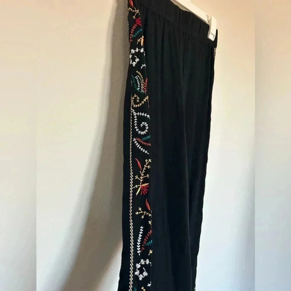 NWT Anthropologie Raga Darsha Embroidered Stripe on the side- size small - Picture 4 of 9